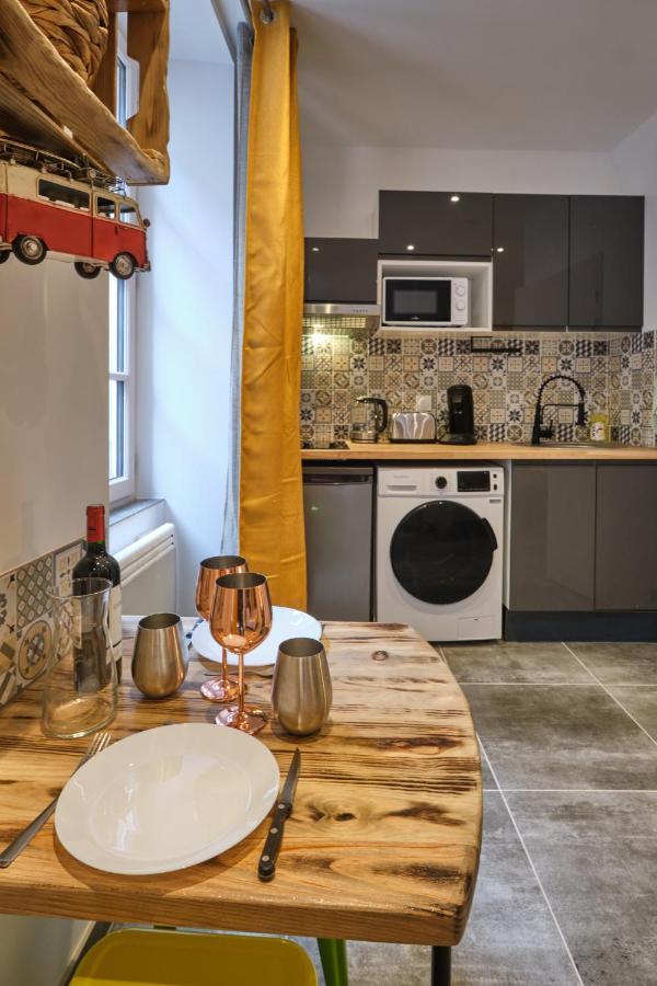 Place Carnot - Studio Tout Equipe Avec Jacuzzi Proche Toutes Commodites カルカソンヌ エクステリア 写真